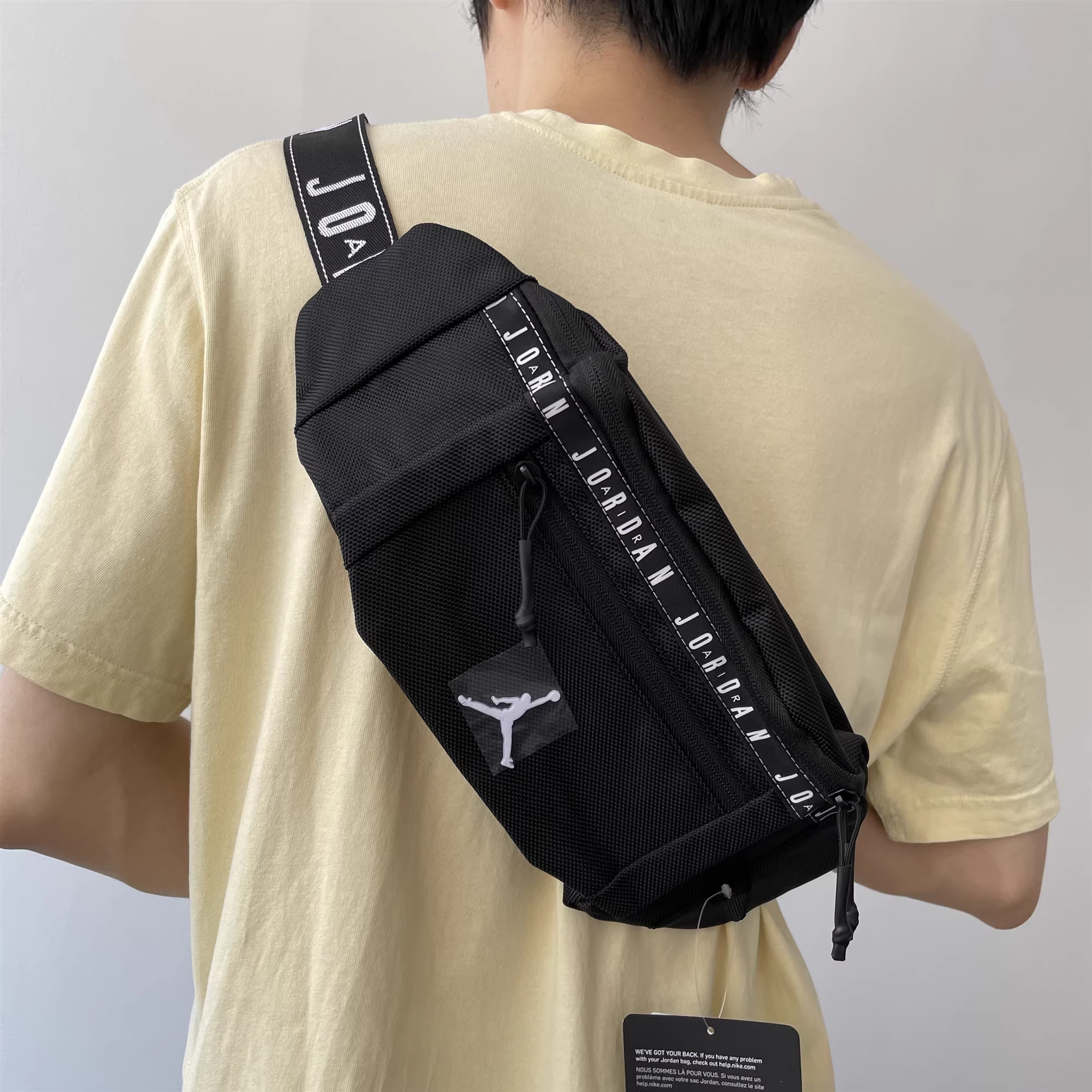 Jordan crossbody Logo