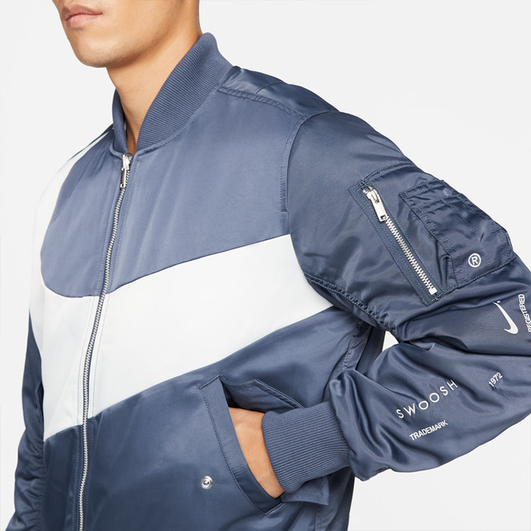 Nike Sportswear Swoosh Therma-FIT Logo