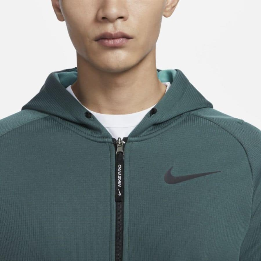 Nike Pro Therma-FIT Logo