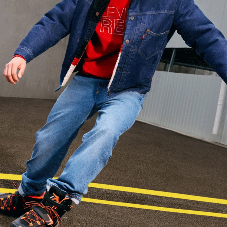 Levis Red
