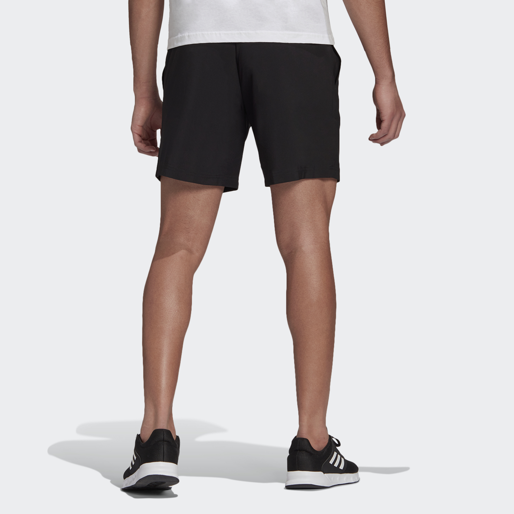 adidas M Lin Chelsea Logo