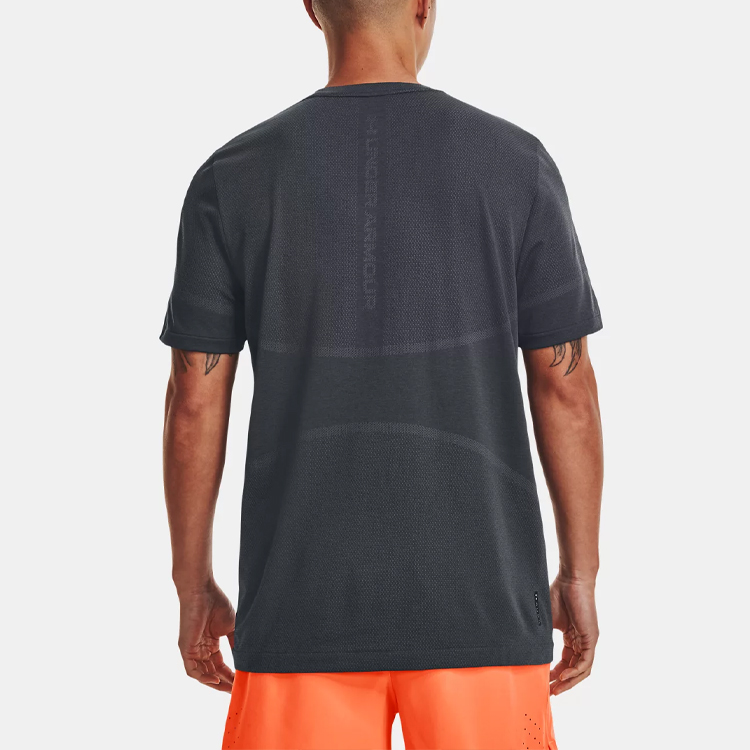 Under Armour T