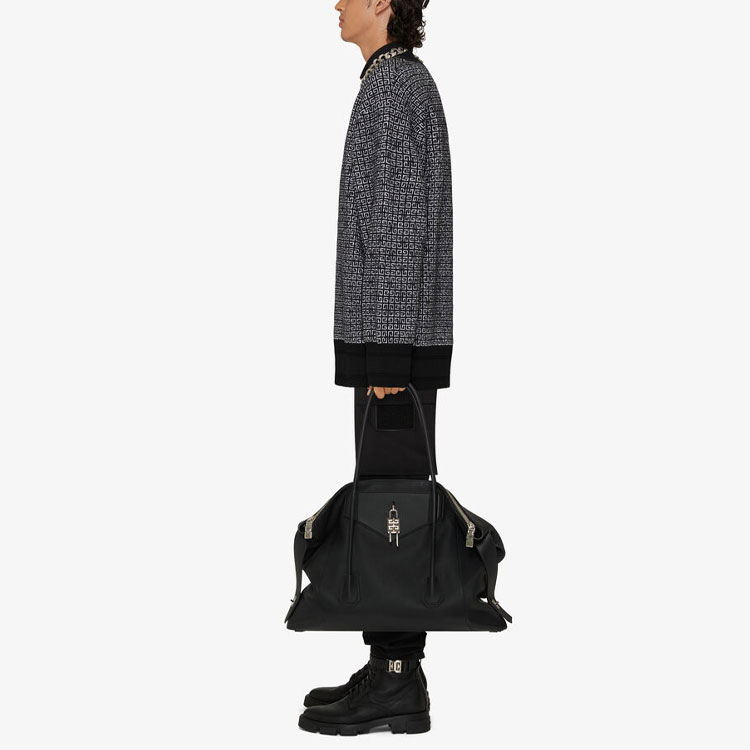 GIVENCHY FW21 Logo