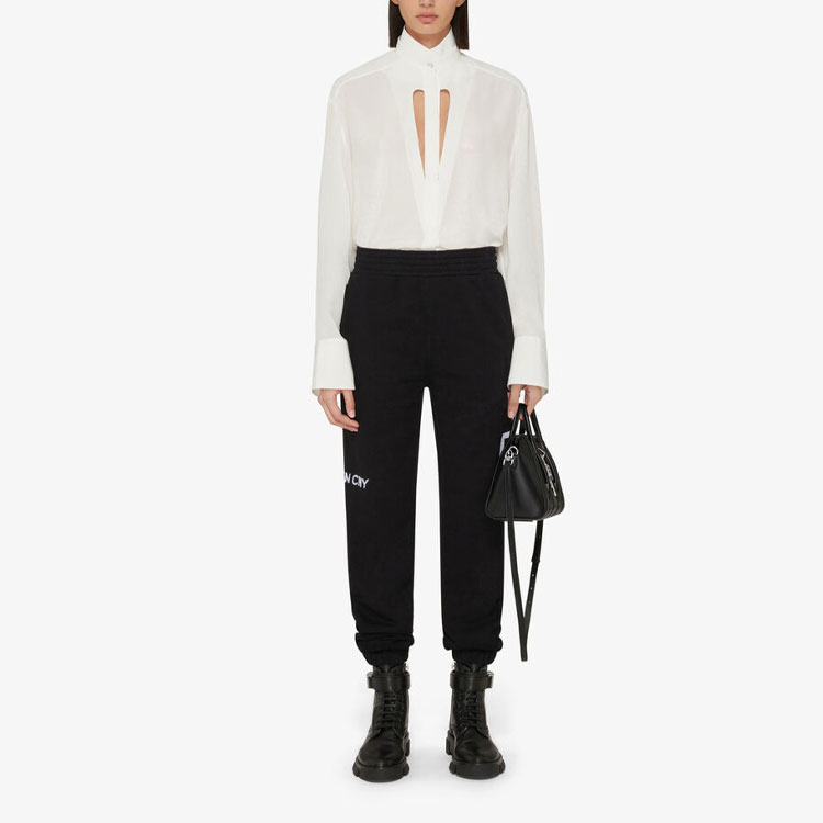Givenchy FW21 Logo