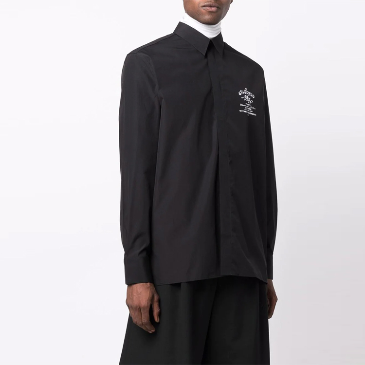Givenchy FW21 logo