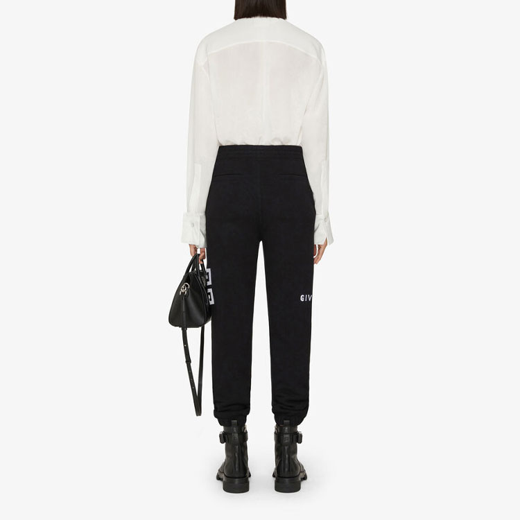 Givenchy FW21 Logo