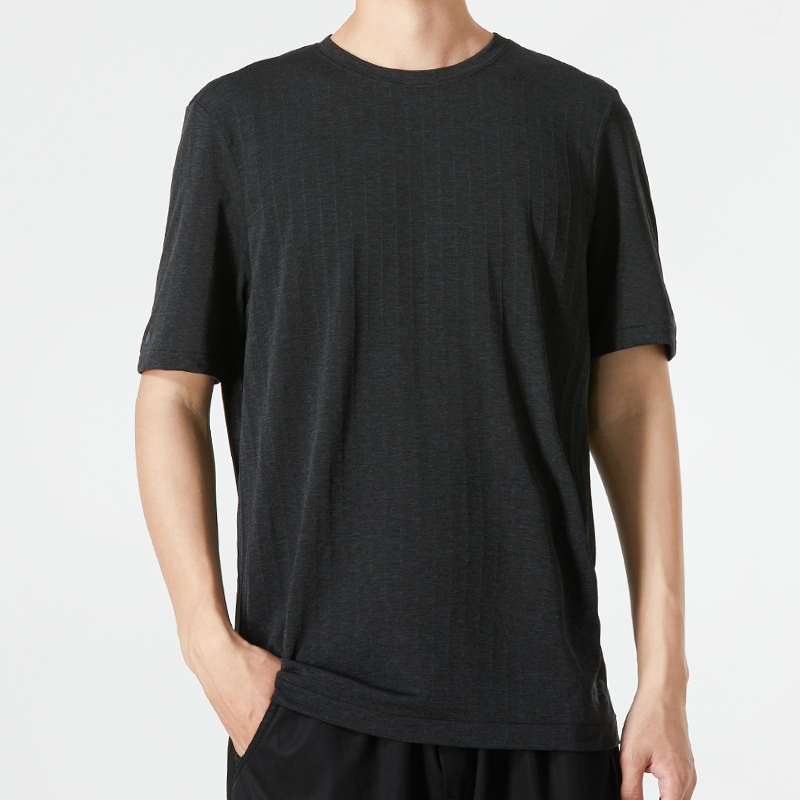 Under Armour T