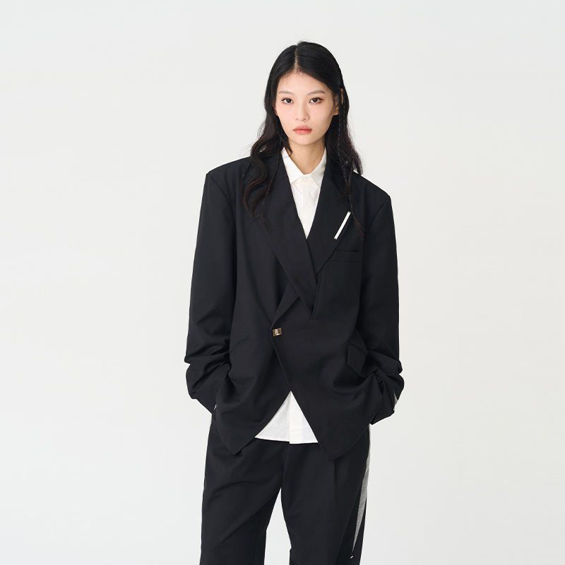 HARSH AND CRUEL AW22