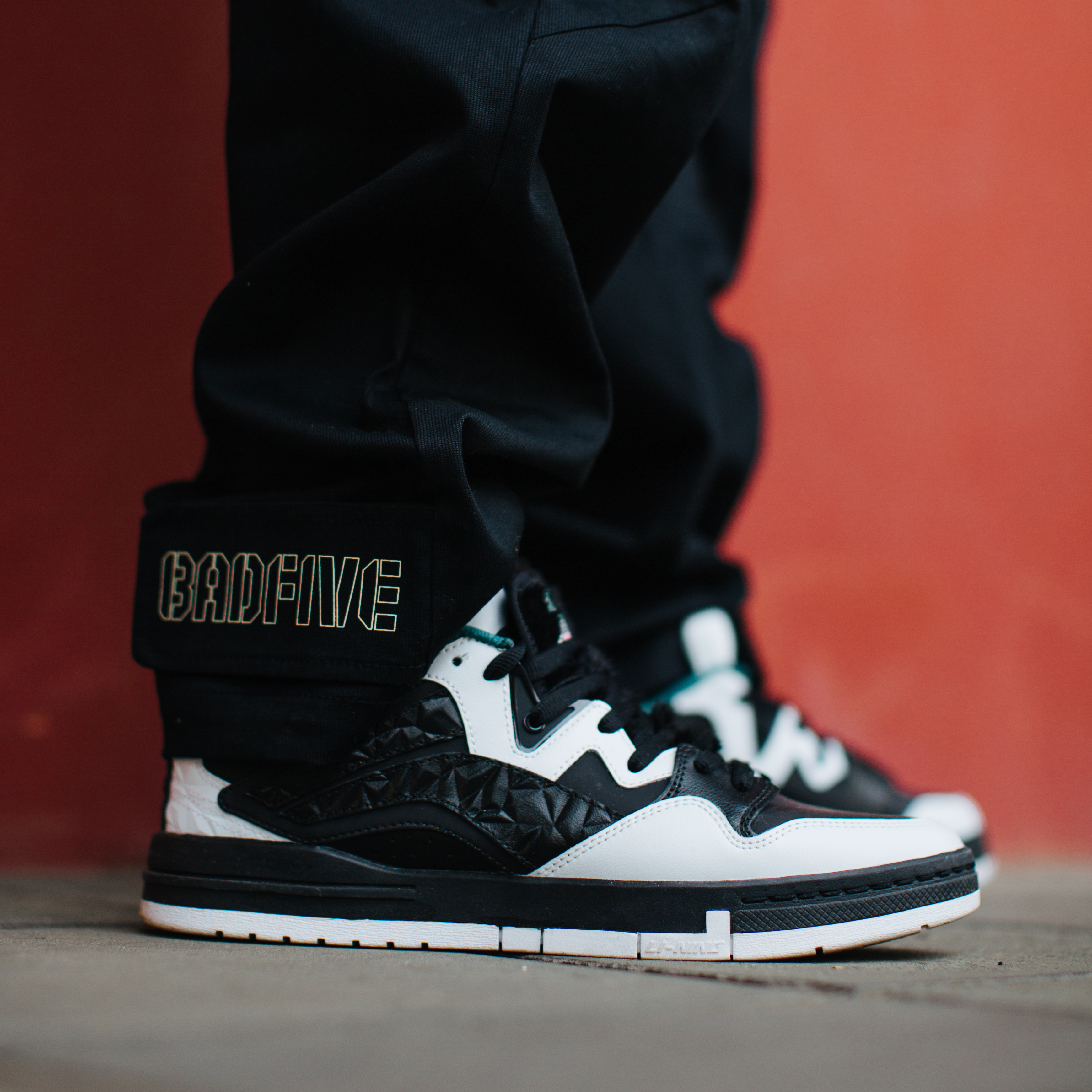 1807 x LiNing BadFive PRO 1807