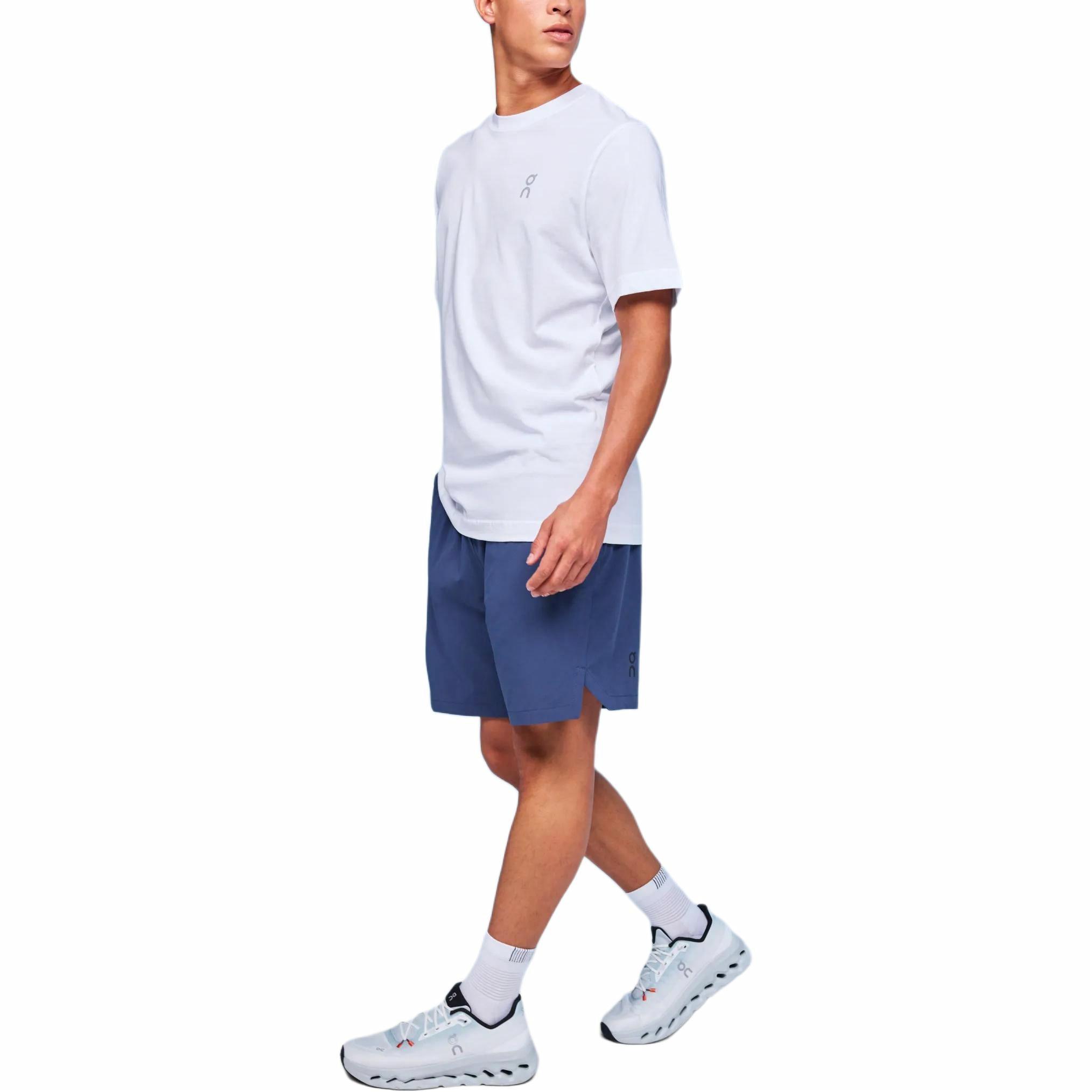On Focus Shorts