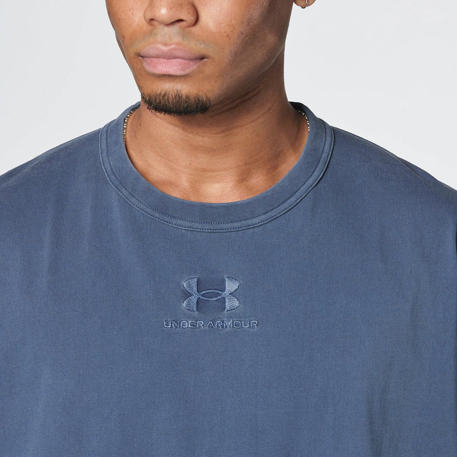 Under Armour T