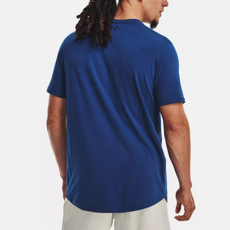 Under Armour T