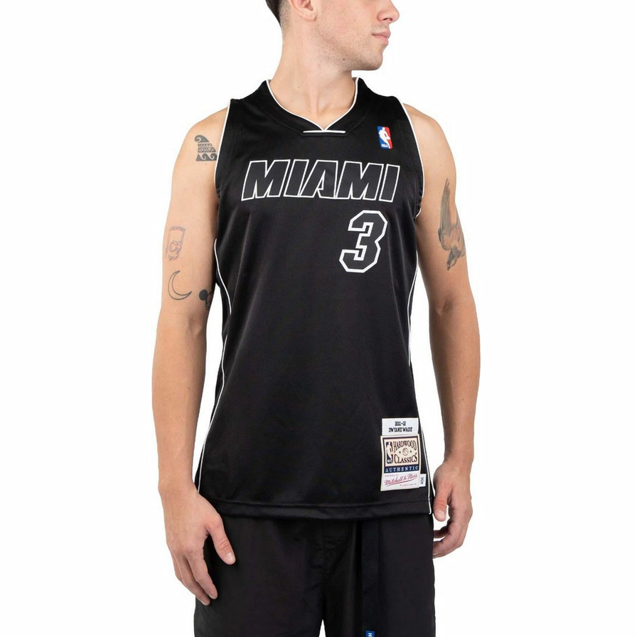 Mitchell Ness x NBA T