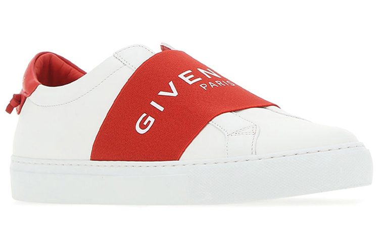 GIVENCHY