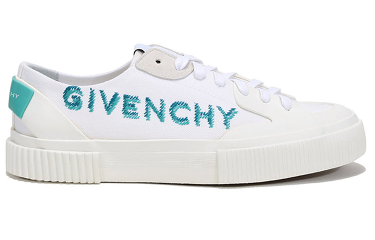 GIVENCHY