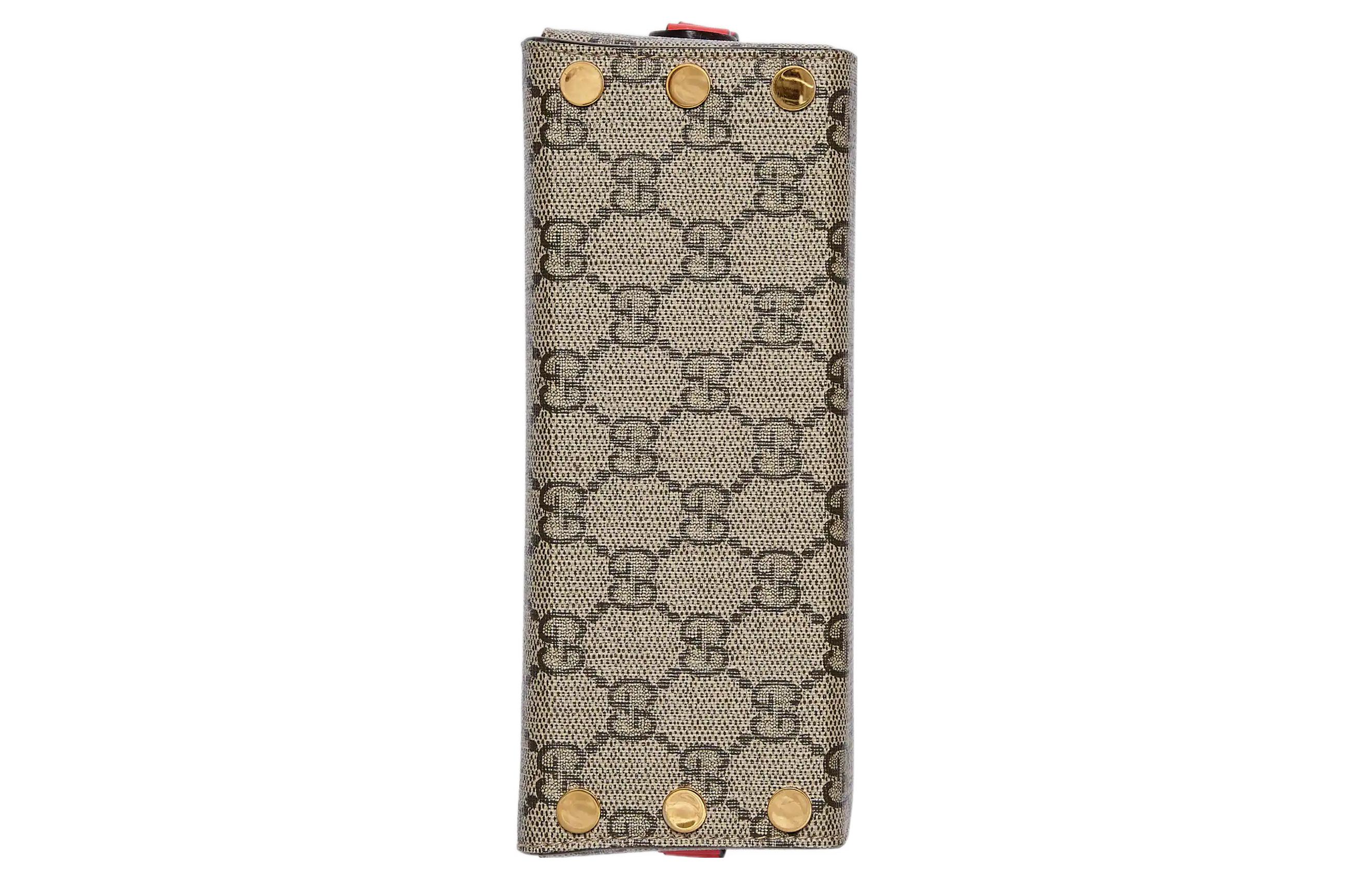 GUCCI LOVE Logo