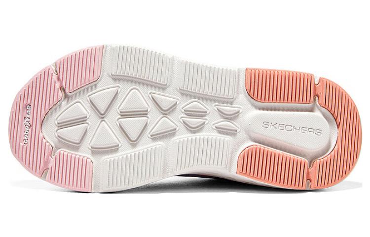 Skechers Max Cushioning DELTA