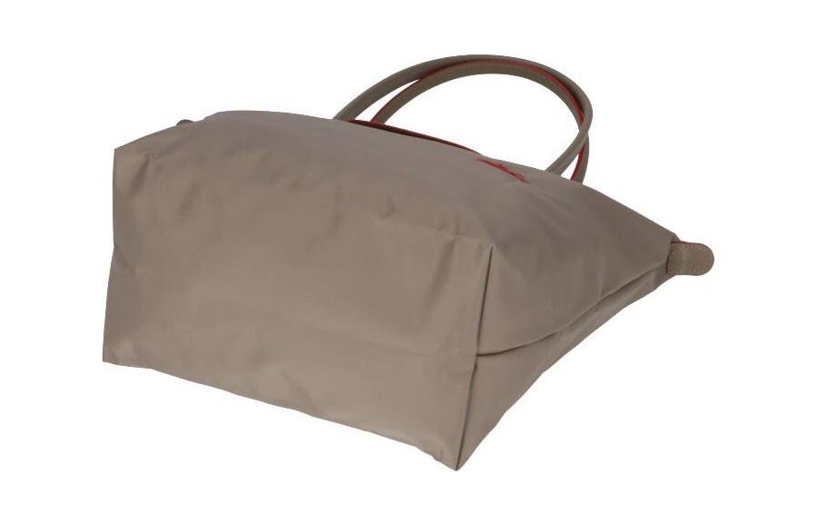 LONGCHAMP Le Pliage Club 28