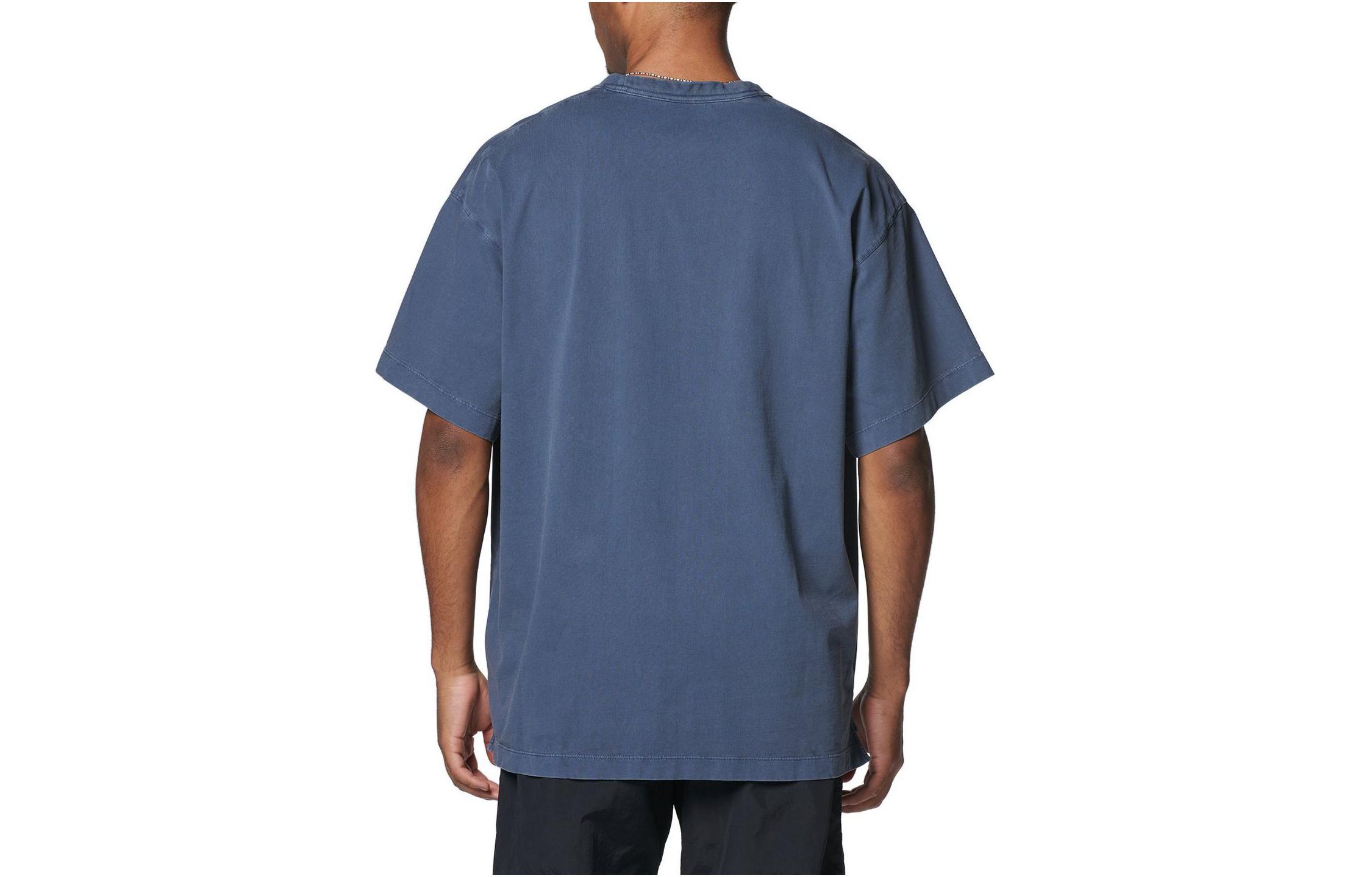 Under Armour T