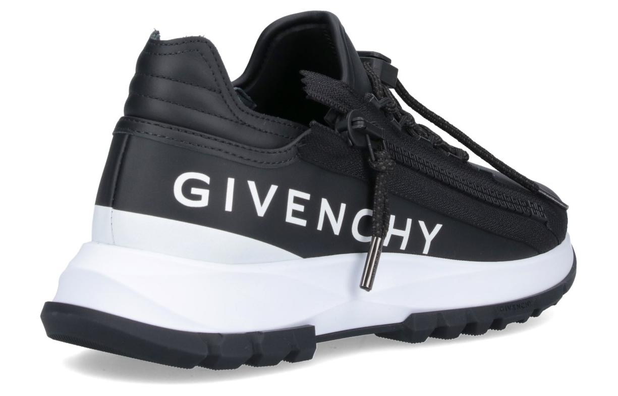 GIVENCHY