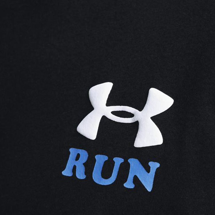 Under Armour T