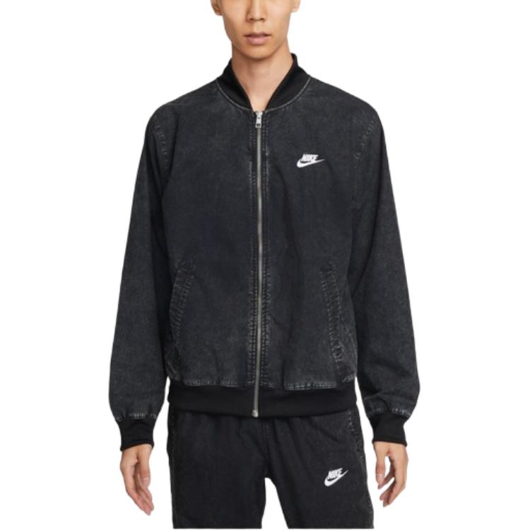 Nike Sportswear Club+ Logo