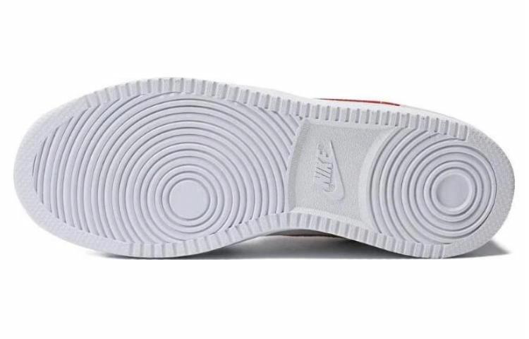 Nike Court Borough Low PREM