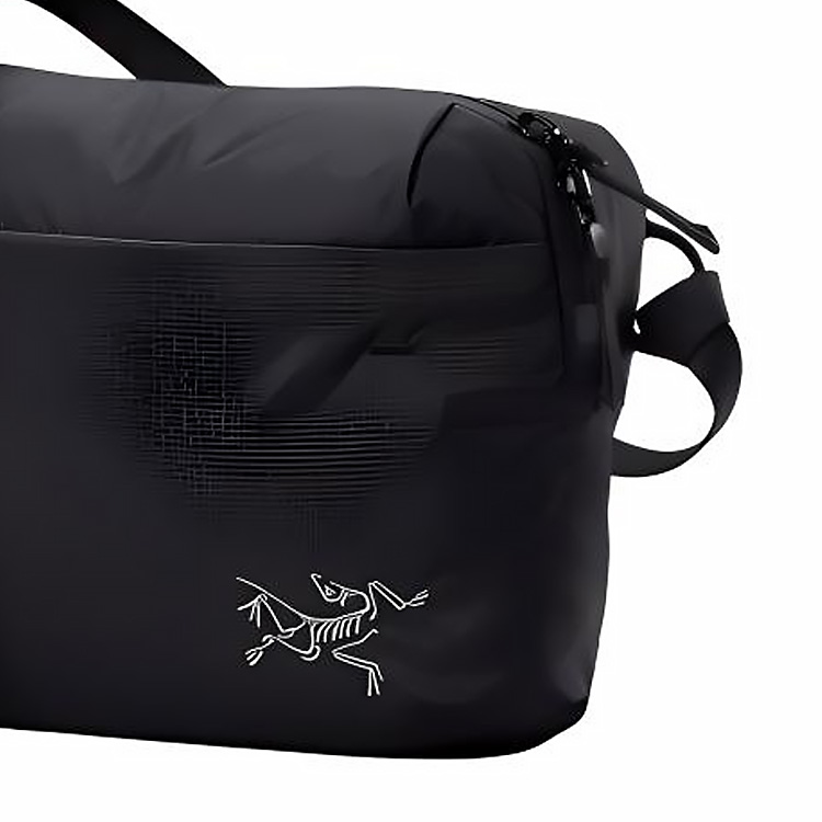 25 Arcteryx Heliad 6L