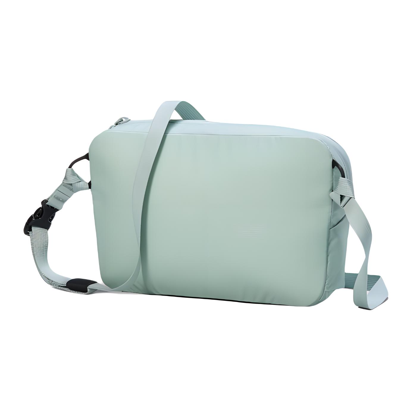25 Arcteryx Heliad 6L