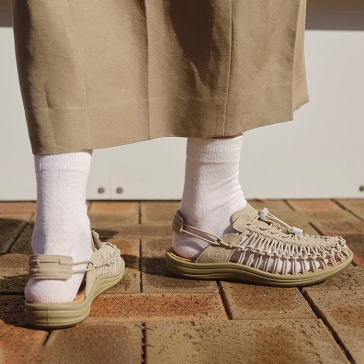 KEEN Uneek II CONVERTIBLE