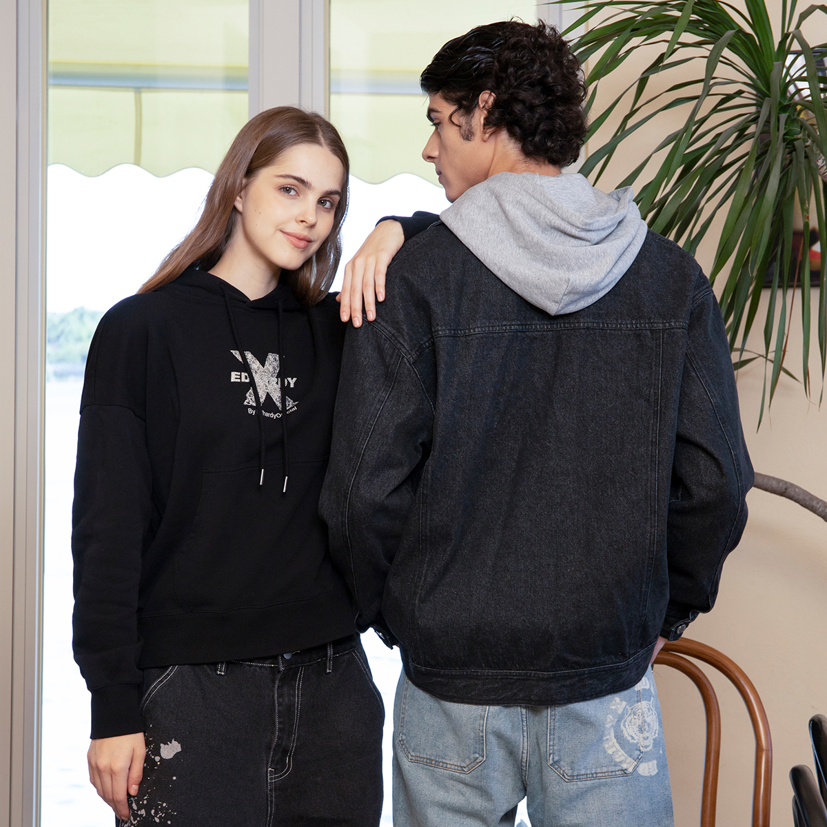 ED HARDY X Logo