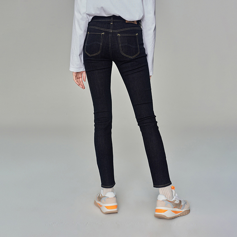Lee FW23 418