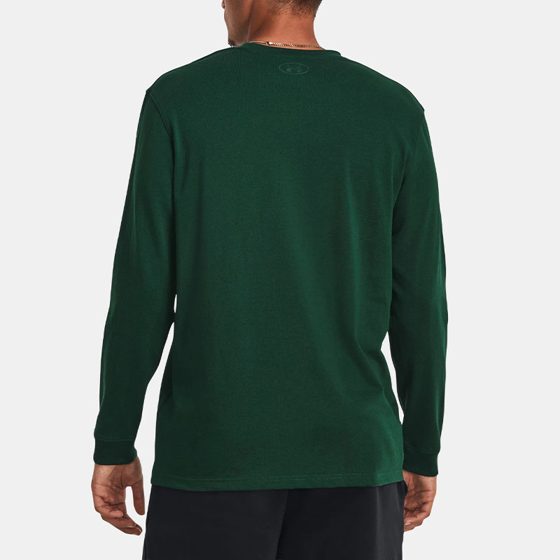Under Armour T