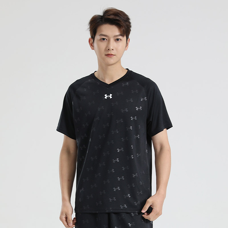 Under Armour T
