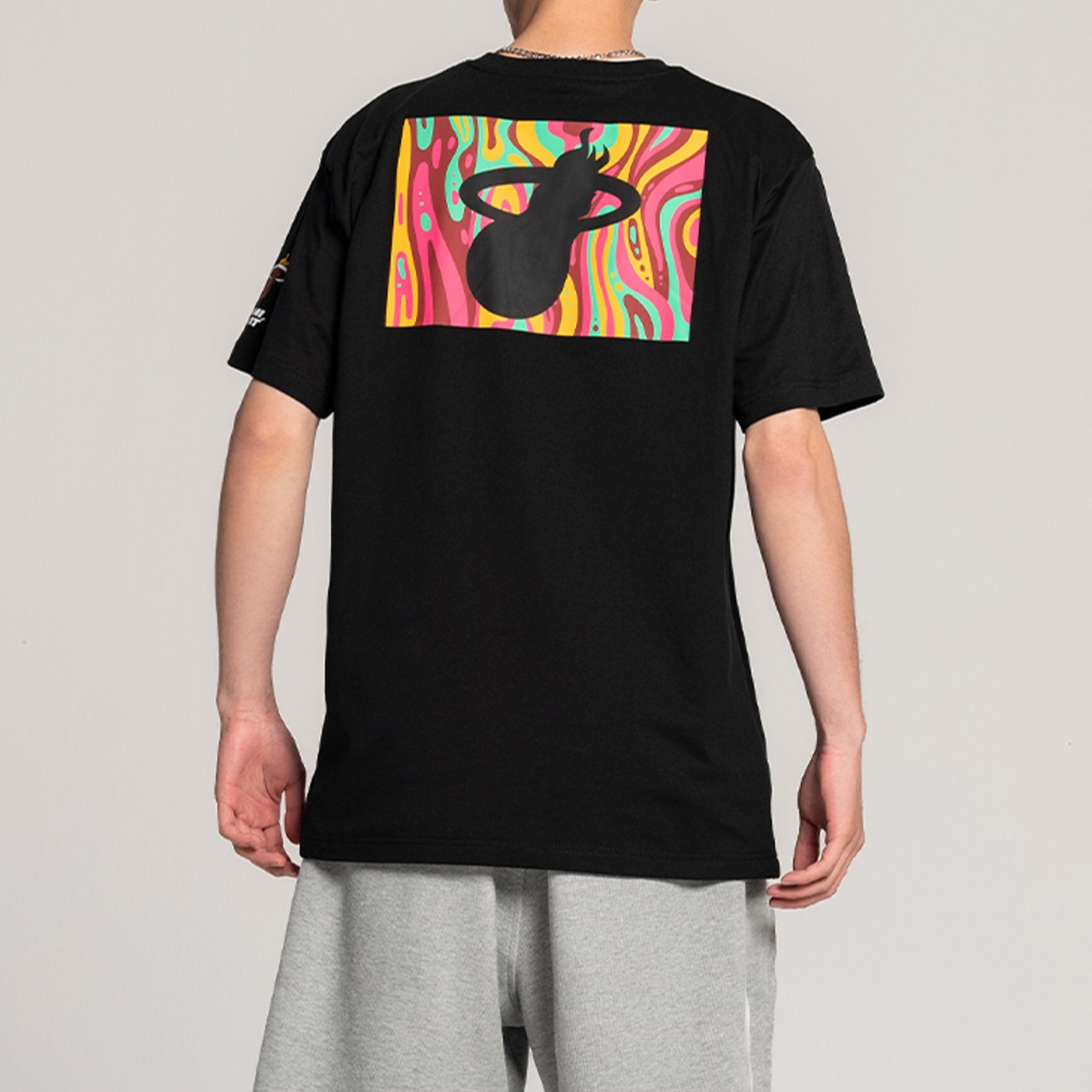 NBA T