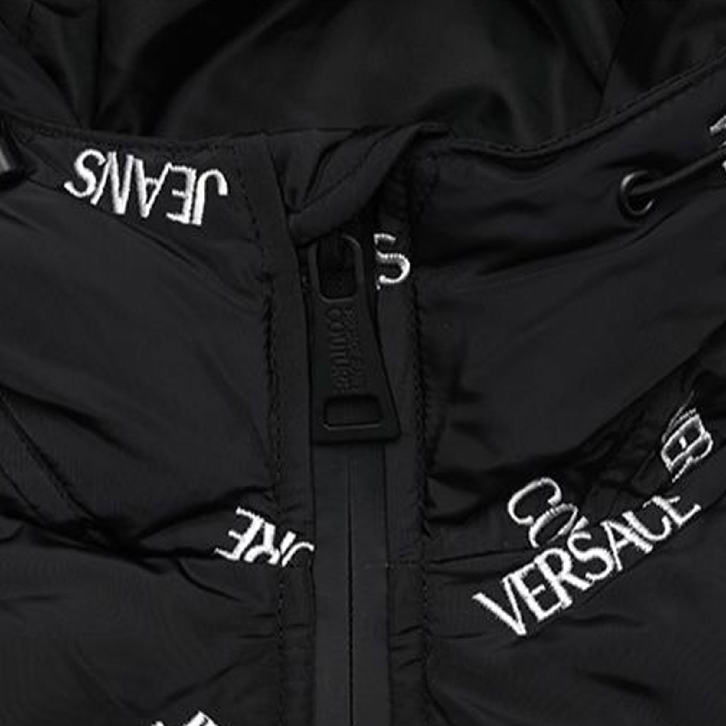 VERSACE JEANS COUTURE FW24 Logo